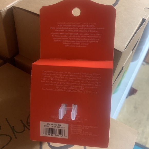 New - Picture 3 of 3